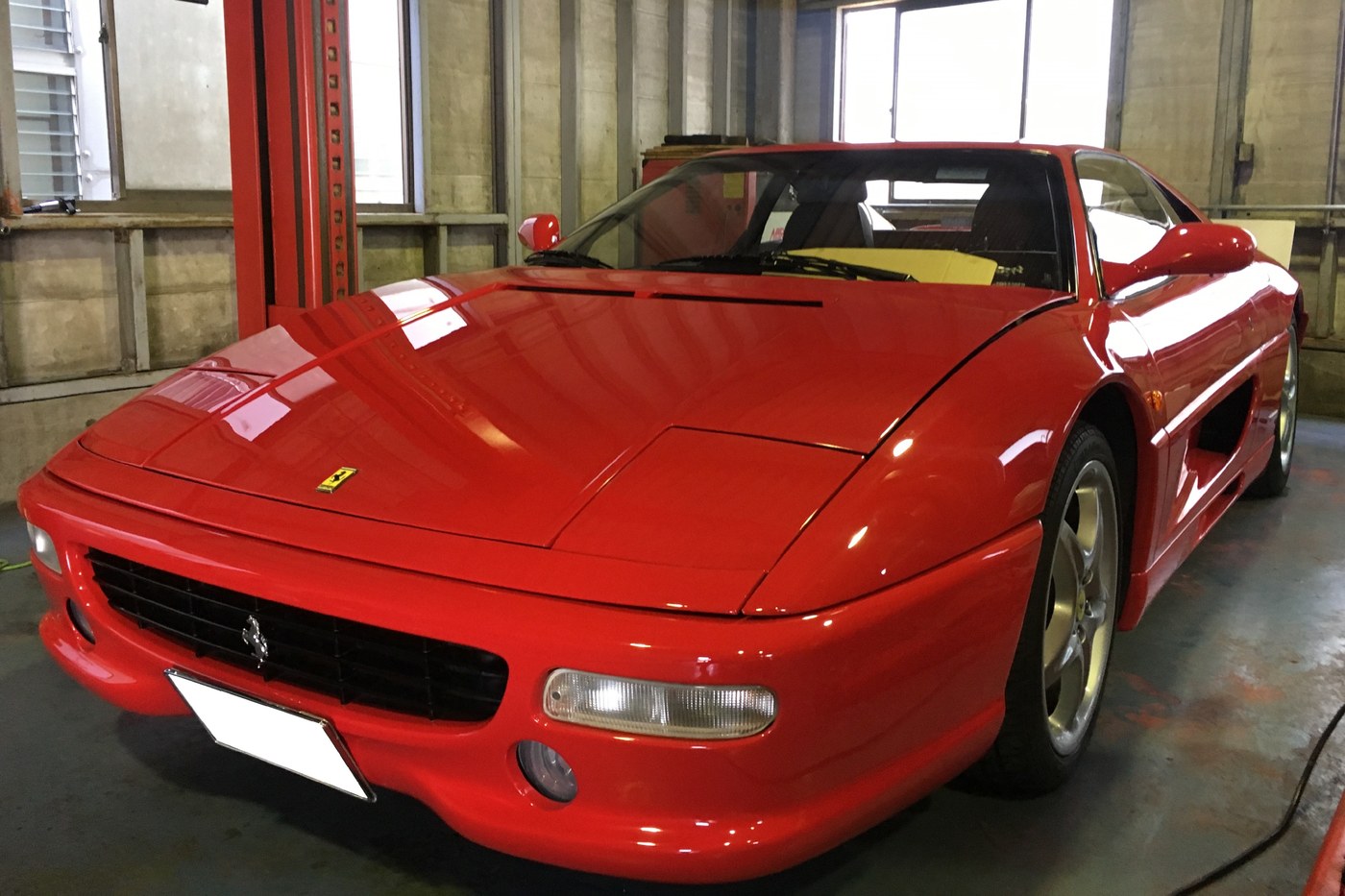 静岡県富士市 GARAGE ETERNALでガラスコーティングを施工したフェラーリ F355