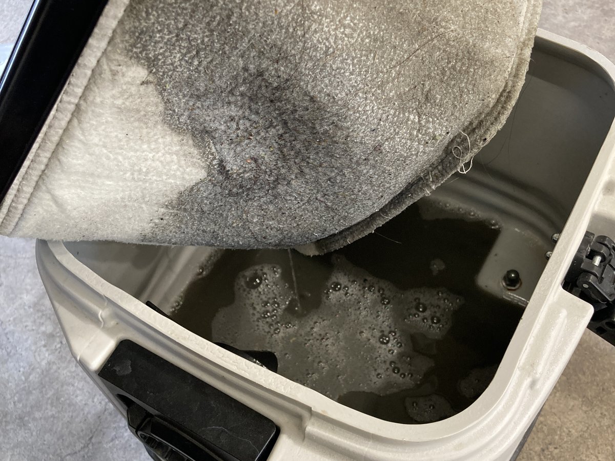 シート洗浄後の汚水